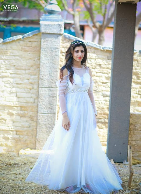 Television Actress Vishnu Priya Hot Photos In White Dress 4